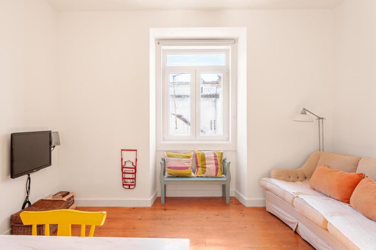 Joivy Chic 2Br Apt In Bairro Alto, 2Mins To Sao Pedro De Alcantara Viewpoint Lisboa Exteriér fotografie