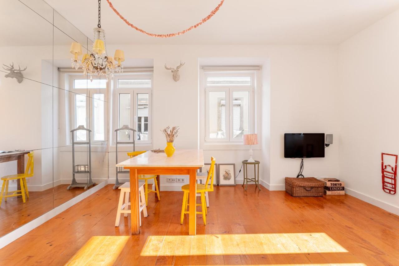 Joivy Chic 2Br Apt In Bairro Alto, 2Mins To Sao Pedro De Alcantara Viewpoint Lisboa Exteriér fotografie